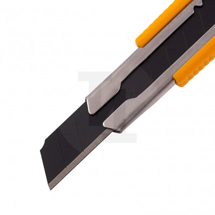 Нож, 9 мм, сменное лезвие, SK4, метал. направляющая, клипса, нажимной фиксатор// Denzel 78931