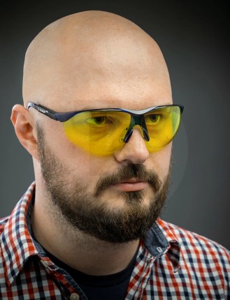 Защитные жёлтые очки ЗУБР ПРОГРЕСС линза устойчива к царапинам и запотеванию, открытого типа 110321_z02